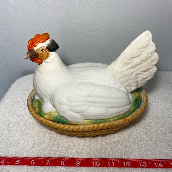 Antique Staffordshire Bisque Porcelain Hen Chicken on Nest Sitting on Eggs Bowl - Picture 9 of 10